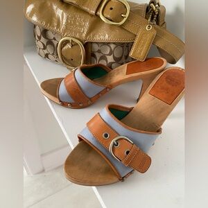 SOLD***💫VINTAGE COACH WOODEN MULE HEELS! 💫